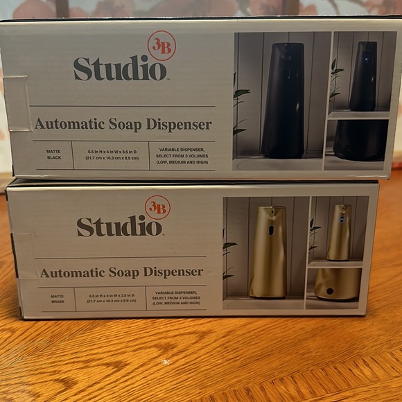 Studio 3B Automatic Soap Dispenser. Black and Gold - Picture 2 of 3